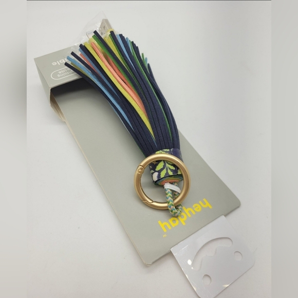 Green 12" Lightning to USB-A Tassel Keychain Clip Cable for iPhone - heyday - Picture 6 of 10